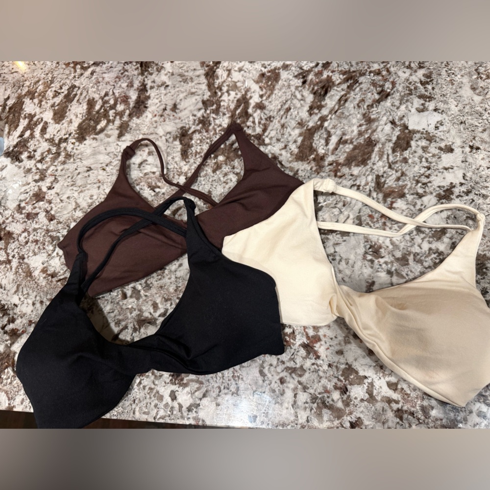 Pack of 3- front twist sports bras